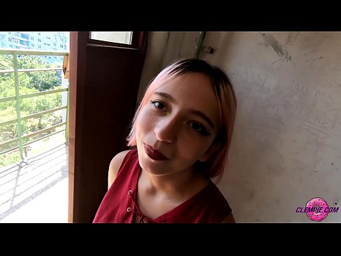 ❤️ Sha'awar ɗalibi yana tsotsar Baƙo a Waje - Cum A Fuskarsa ❤️ a mu ﹏